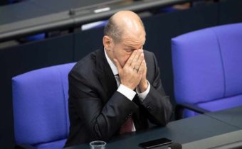 Väčšina Nemcov je nespokojná s prácou Scholzovej vlády