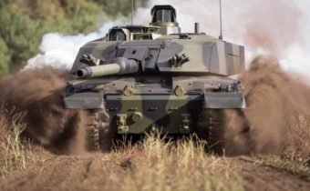 V Londýne prebieha aktívna diskusia o vyhliadkach dodávky tankov na Ukrajinu
