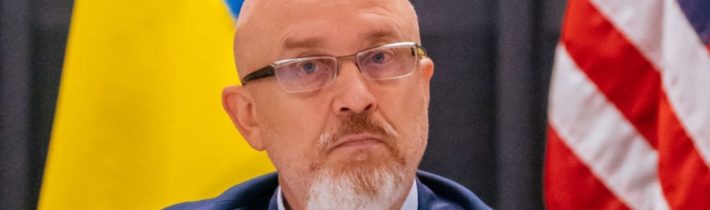 VIDEO: Rozdělení Ukrajiny podle scénáře dvou Korejí by přineslo Ukrajině bonusy od kolektivního Západu! Zpětná vazba nenaplněných očekávání zasáhne naši morálku natolik, že se z toho všichni zblázníme! Na porážku Ruska dostatek mužů mít nebudeme! Nejnovější výroky Alexeje Arestoviče jako bývalého poradce Zelenského potvrzují, že na Ukrajině se už reálně počítá s rozdělením Ukrajiny podle klíče inspirovaného z Korejské války a rovněž z izraelsko-egyptského konfliktu! Arestovič formuje novou opozici Kyjevu a má ochranu Washingtonu a Bílého domu, uvádí ruská rozvědka!