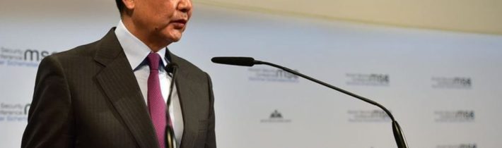 Čína jako první země na světě představila realistický 12-bodový mírový plán pro Ukrajinu! Podle návrhu by mělo dojit k demilitarizaci celého území Ukrajiny od levého břehu Dněpru a Kyjev by se měl rozdělit na východní a západní část jako kdysi Berlín! Mírový plán ponechává Rusku všechna dosud obsazená území Ukrajiny! Plán je pro kolektivní Západ zcela nepřijatelný a neřeší ani problém debanderizace Ukrajiny a zajištění práv národnostních menšin!