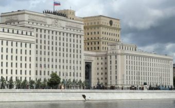 V predvečer Putinovho prejavu ministerstvo obrany oznámilo výmenu veliteľov vojenských obvodov