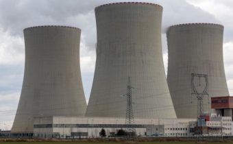 Politico:  Francúzsko nepodporilo uvalenie sankcií EÚ proti ruskej jadrovej energii