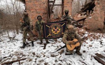 Ruskí vojaci oslobodili dedinu Sacco a Vanzetti v DĽR