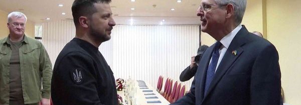 P. Giraldi: Klauni Yellenová a Garland provádějí překvapivé návštěvy Ukrajiny