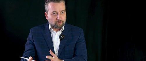 VIDEO: Darovanie bojových stíhačiek Ukrajine môže byť poslednou kvapkou ruskej trpezlivosti, varuje Blaha a upozorňuje, že Hegerova vláda robí zo Slovenska a jeho obyvateľov vojenský terč, z čoho môže vzniknúť jadrová vojna medzi N