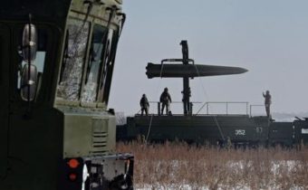 Ruské jadrové zbrane v Bielorusku zničia jeden z hlavných mýtov na Západe, že angažovanie sa USA a EÚ v konflikte na Ukrajine nepredstavuje bezpečnostné riziko pre celý svet. Rakety Iskander s jadrovými hlavicami nedokážu moderné syst