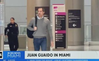 Američanmi nastrčený falošný venezuelský prezident Juan Guaidó po depertácii z Kolumbie uteká žiadať v USA o politický azyl