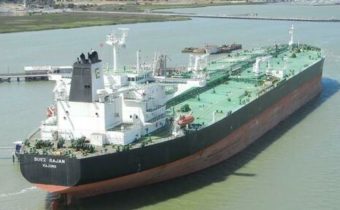 Zabavení íránské ropy Američany přimělo Írán zadržet tanker směřující do amerického Houstonu