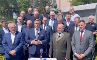 VIDEO: Nesmieme dovoliť liberálnu vládu Progresívneho Slovenska, vyhlásil Danko a oznámil, že kandidátnu listinu SNS posilní predseda strany Národná koalícia Rudolf Huliak