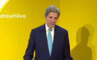 John Kerry se po odsouzení Putinovy invaze dočkal od francouzského moderátora pořádně „studené sprchy“ (video)