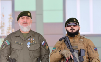 Čečenské jednotky sú pripravené brániť krajinu pred vnútornými nepriateľmi