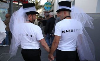 „To může rozložit stát“. Pavel podpoří akci za manželství gayů. Zní obavy