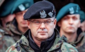 Poľsko a pobaltské krajiny nemôžu poslať svojich vojakov na Ukrajinu bez mandátu NATO a OSN, tvrdí poľský generál
