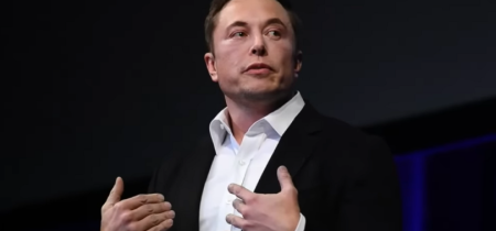 Elon Musk chváli "sľubného kandidáta" Viveka Ramaswamyho na X