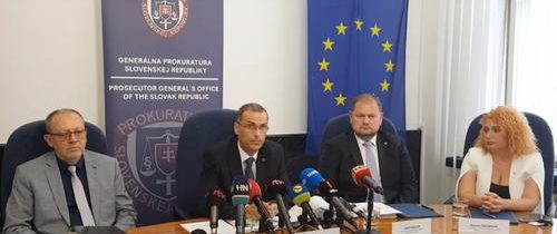 VIDEO: Žilinka obvinil Čaputovú z nepríčetného správania sa a vyvíjania politického nátlaku na generálnu prokuratúru, ako aj z účelového vyvolávania konfliktu. Prezidentka sa nielenže snažila lobovať za obvineného policajného exp