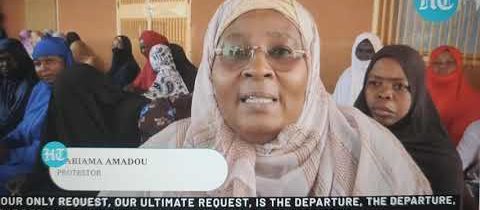 „Francie je pijavice“: proruští  protestující v Nigeru říkají francouzským vojákům „hned vypadněte“.