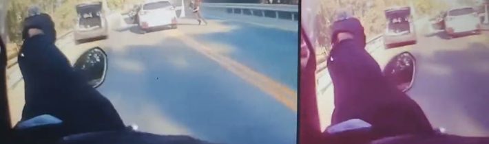 Z reálného života v současném Izraeli – střílečka na veřejnosti při pronásledování palestinských…