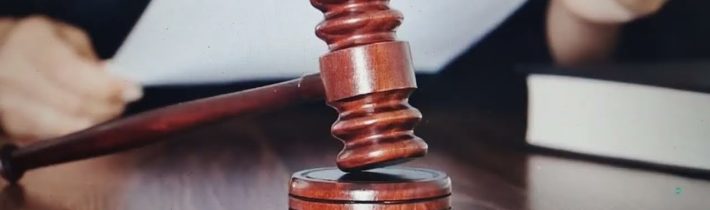 Bývalý pracovník americké Národní bezpečnostní agentury se snažil prodat tajné informace Rusku;…