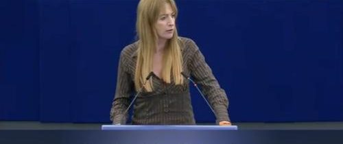 VIDEO: Irská europoslankyně vyzvala k trestnímu stíhaní Ursuly von der Leyen u soudu v Haagu za podporu a schvalování genocidy palestinského obyvatelstva během její návštěvy v Tel Avivu. Šéfka Evropské komise prohlásila, že EU bude