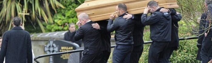 NADŮMĚRNÁ ÚMRTÍ V SOUVISLOSTI S COVID VAKCÍNAMI. Ladislav Vrabel překládá projev Andrewa Bridgena v briském parlamentu (VIDEO CZ, 25 min)