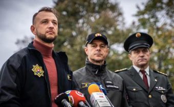 Čurillovci sa snažia dostať za mreže ministra vnútra Šutaja Eštoka a povereného policajného prezidenta Polakoviča, ktorí uvoľňujú po takmer 4 rokoch policajtom ruky, aby konečne vyšetrili ich zločiny