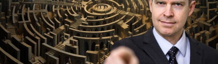 Pavlačová fraška u pirátů. Zakazovaná zpěvačka. Osvobozený Kevin Spacey. A Colours of Ostrava!