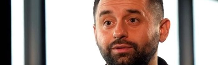 Předseda parlamentního klubu Zelenského strany D. Arachamia v televizi přiznal pravdu, že válka na Ukrajině mohla skončit v březnu 2022, ale Boris Johnson to zamítl! Rusové chtěli neutralitu Ukrajiny a byli připraveni ukončit válku! Berlín má nový tajný plán pro Ukrajinu!