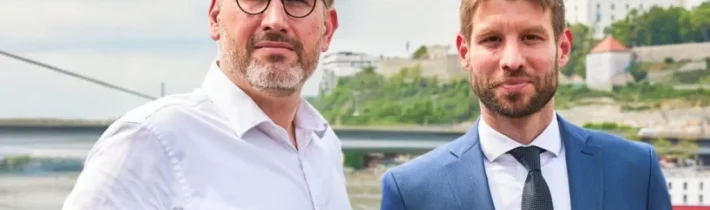 ABSOLÚTNE NEPRÍPUSTNÉ! Pácha PROGRESÍVNY POMÄTENEC Hojsík v Europarlamente voči Slovensku VELEZRADU?