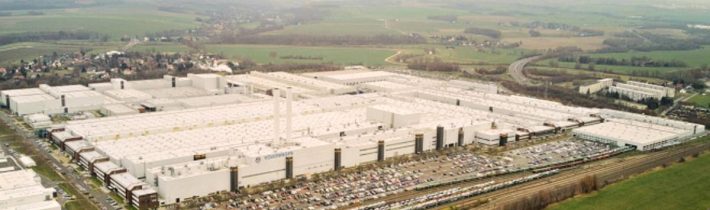 VW zrušil stavbu nové továrny na baterie kvůli nezájmu o elektromobily |