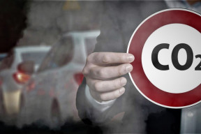 Zelený socialismus již přináší výsledky. Automobilka Škoda sníží platy a počty zaměstnanců