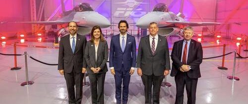 VIDEO: Kaliňák v USA oficiálne prevzal prvé dve stíhačky F-16 určené na ochranu vzdušného priestoru Slovenska vlastnými kapacitami. Ministra obrany vo Washingtone prijal šéf Pentagónu Austin
