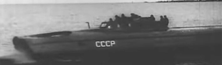 Sovětský obojživelný vznášející se tank L-5