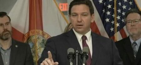 DeSantis podpísal päť nových zákonov na potláčanie groomera a obchodníkov so sexom na Floride