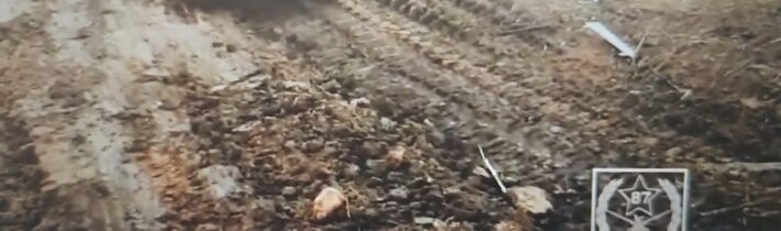 Rusko používá robotická nosítka pro záchranu zraněných vojáků na frontové linii…