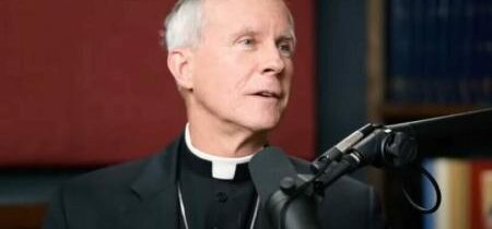 Biskup Strickland: Bidenova exkomunikácia by bola "liečivým" spôsobom, ako ho vyzvať k pokániu