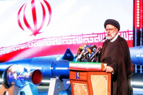 Mohutný, íránský útok na Izrael může naznačovat, že Írán má jaderné zbraně