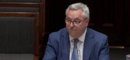 Šéf kanadských tajných služieb tvrdí, že osobne varoval Trudeaua pred zasahovaním Číny do volieb