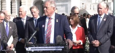 Zákonodarcovia a konzervatívci kritizujú plán WHO na "globálne riadenie" budúcich pandémií