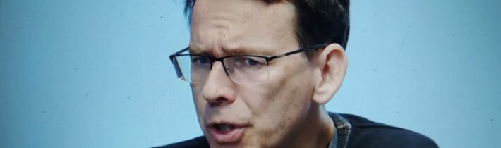 Úryvek z diskuse s Petrem Drulákem na kanále XTV – vyhození z práce pro odlišný názor od vládního.