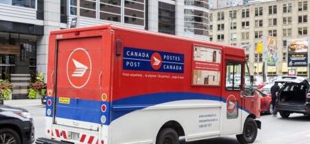 Kanadská pošta odmieta pomôcť s Trudeauovým programom odkupovania zakázaných zbraní: správa