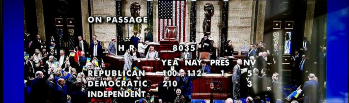 Sláva Ukrajině dvakrát jinak! Američtí kongresmani oslavili schválení 60-miliardového balíku pro Ukrajinu banderovským výkřikem, ale totéž heslo dvěma osiřelým bratrům na ukrajinské základní škole křičel voják AFU! Šéf Vojenského zpravodajství končí! Vyděsil se z not, které obdržel v Langley?