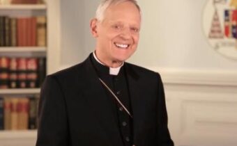 Pohoršený kardinál Wuerl dostal od Washingtonskej arcidiecézy od roku 2020 viac ako 4 milióny dolárov