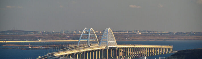 Útokom na Krymský most chcú Kyjev a Washington pokaziť Deň víťazstva