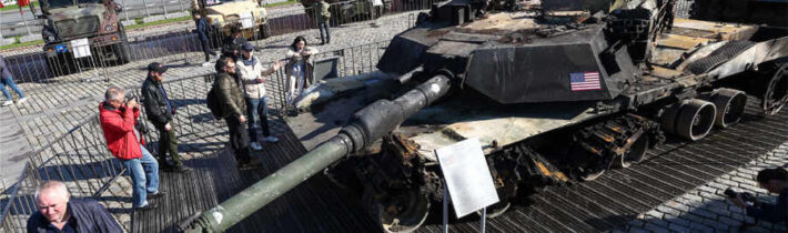 V Parku víťazstva v Moskve bola otvorená výstava ukoristených zbraní a vojenskej techniky