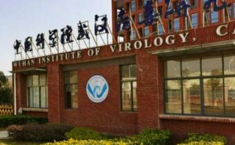 Vláda USA zrušila financovanie lekárskej skupiny, ktorá pomáhala financovať výskum funkčnosti vo Wuhane