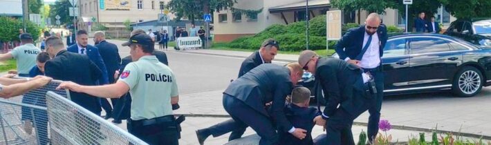 Chmelár: „Slovensko prežilo najdramatickejší deň svojej modernej histórie – 1. atentát na slovenského politika. Teraz sme v ohrození všetci. Robo, drž sa, potrebujeme ťa!“