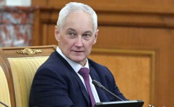 Generální tajemník NATO nově podmiňuje obnovu Ukrajiny vítězstvím ve válce nad Ruskem…