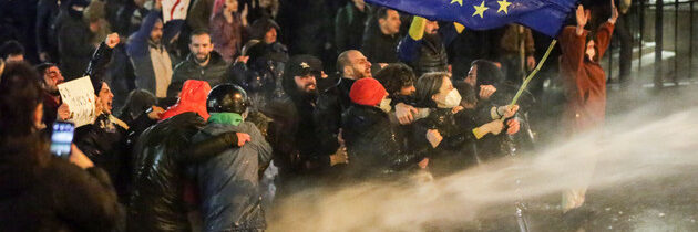 USA sa vyhrážajú gruzínskym politikom, no Tbilisi sa čoraz viac obracia na Moskvu