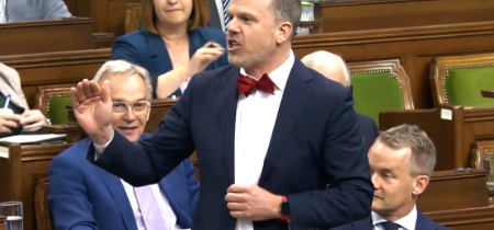 Kanadský minister zdravotníctva naznačil, že letné výlety spôsobia "spálenie planéty