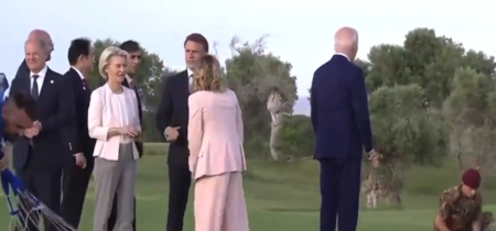 Bidenova kampaň požaduje cenzúru videa, na ktorom sa prezident na stretnutí G7 potuluje